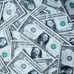 ¿Comprar criptomonedas con criptomonedas está sujeto a impuestos? Photo Tax form